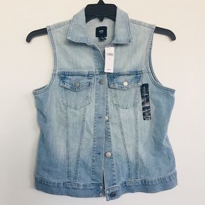GAP Blue Jean Denim Vest NWT ombré women’s size S